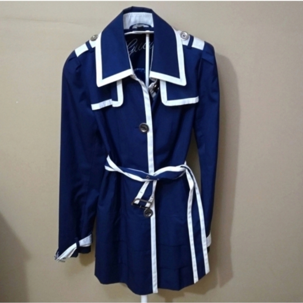 Beautifully Stunning Guess Trench Coat With Layered Bottom And Floral Inside